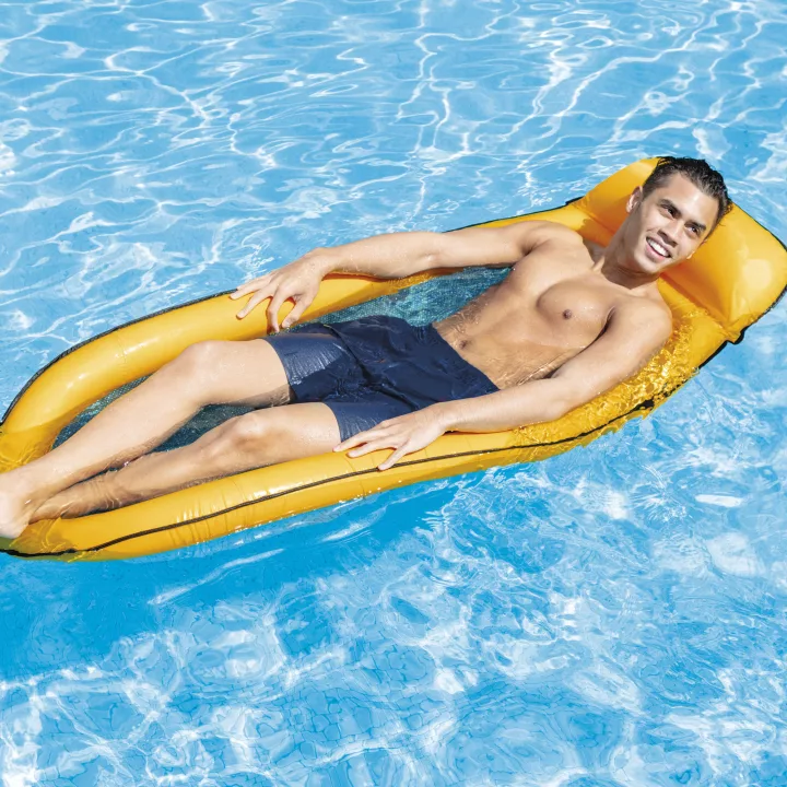 Надувлив лежалка со мрежа