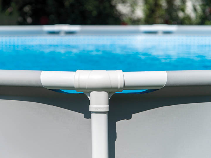 Базен со пумпа,скали 4м x 2м х 100цм