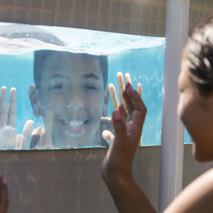 Базен со пумпа,скали,подлога и покривка 4.27м х 107цм